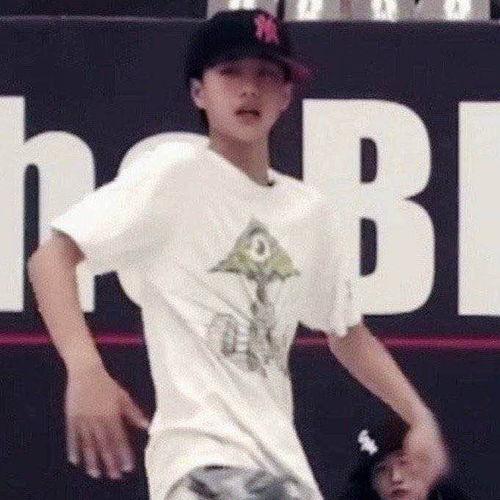 娱乐吃瓜说王一博